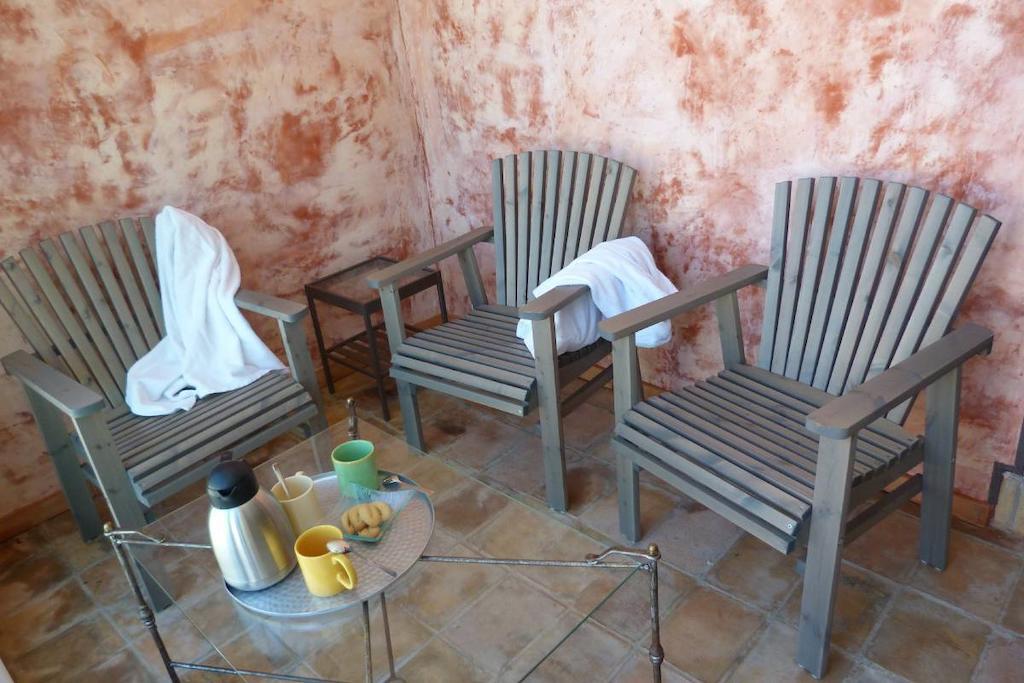 Le Mas De Pie Caud Bed & Breakfast Rognes Eksteriør bilde