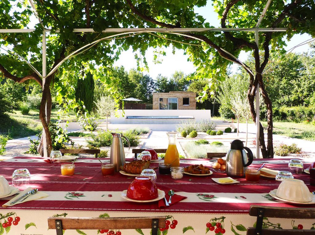 Le Mas De Pie Caud Bed & Breakfast Rognes Eksteriør bilde