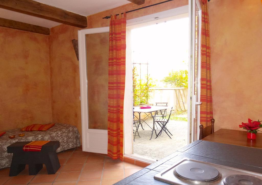 Le Mas De Pie Caud Bed & Breakfast Rognes Eksteriør bilde