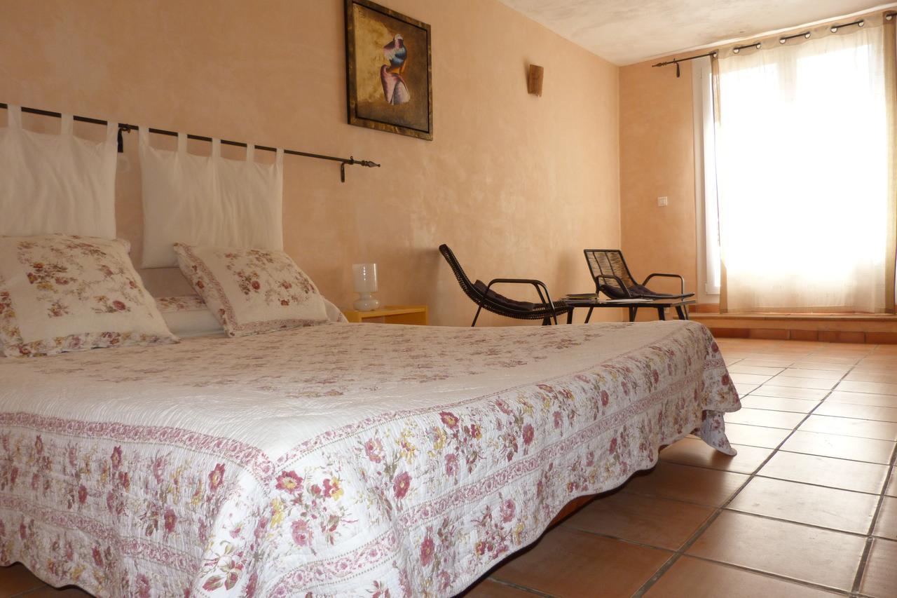 Le Mas De Pie Caud Bed & Breakfast Rognes Eksteriør bilde